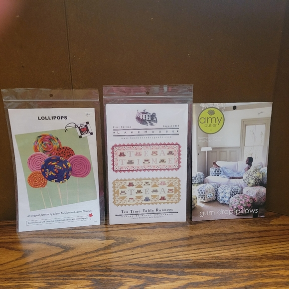 Lot of 3 New DIY Crafting Patterns: Table Runners, Lollipops, Gum Drop Pillows - Picture 1 of 11